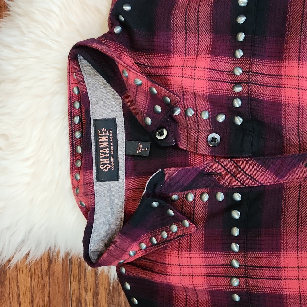 Shyanne Brushed Flannel Studded Detail Collared Button Down Womens Shirt - Picture 3 of 5